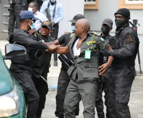 Emefiele: Lawyers condemn DSS, warders’ clash as family protests re-arrest