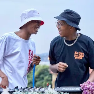 Zan’Ten – Mngani ft. Lemaza, Boontle RSA & Dinky Kunene