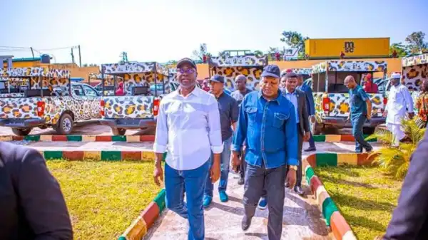 Makinde presents projects scorecard in Oyo