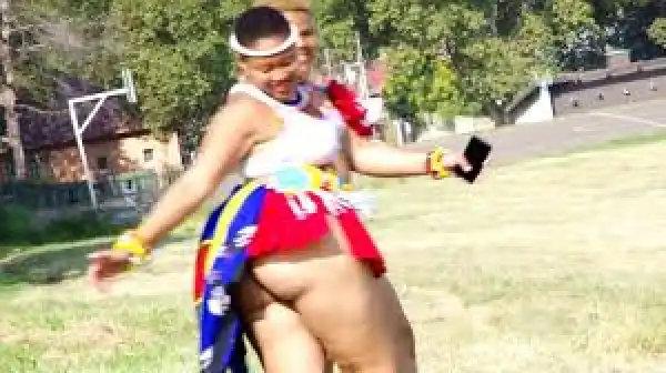 Umpamakagesi – 2 Minutes Noodles (Video)