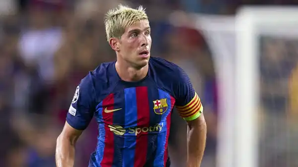 Xavi not expected to risk Sergi Roberto despite Barcelona right-back crisis