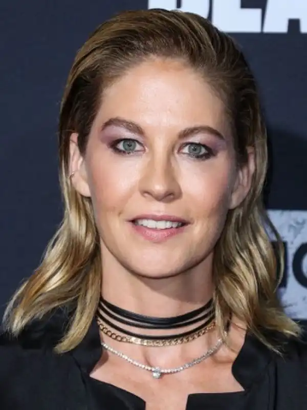 Biography & Career Of Jenna Elfman