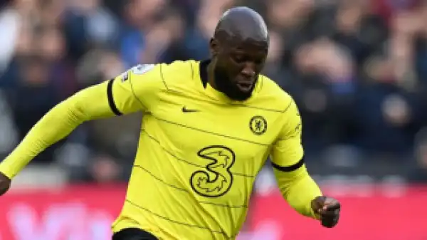 PSG in Raiola talks for Chelsea striker Lukaku