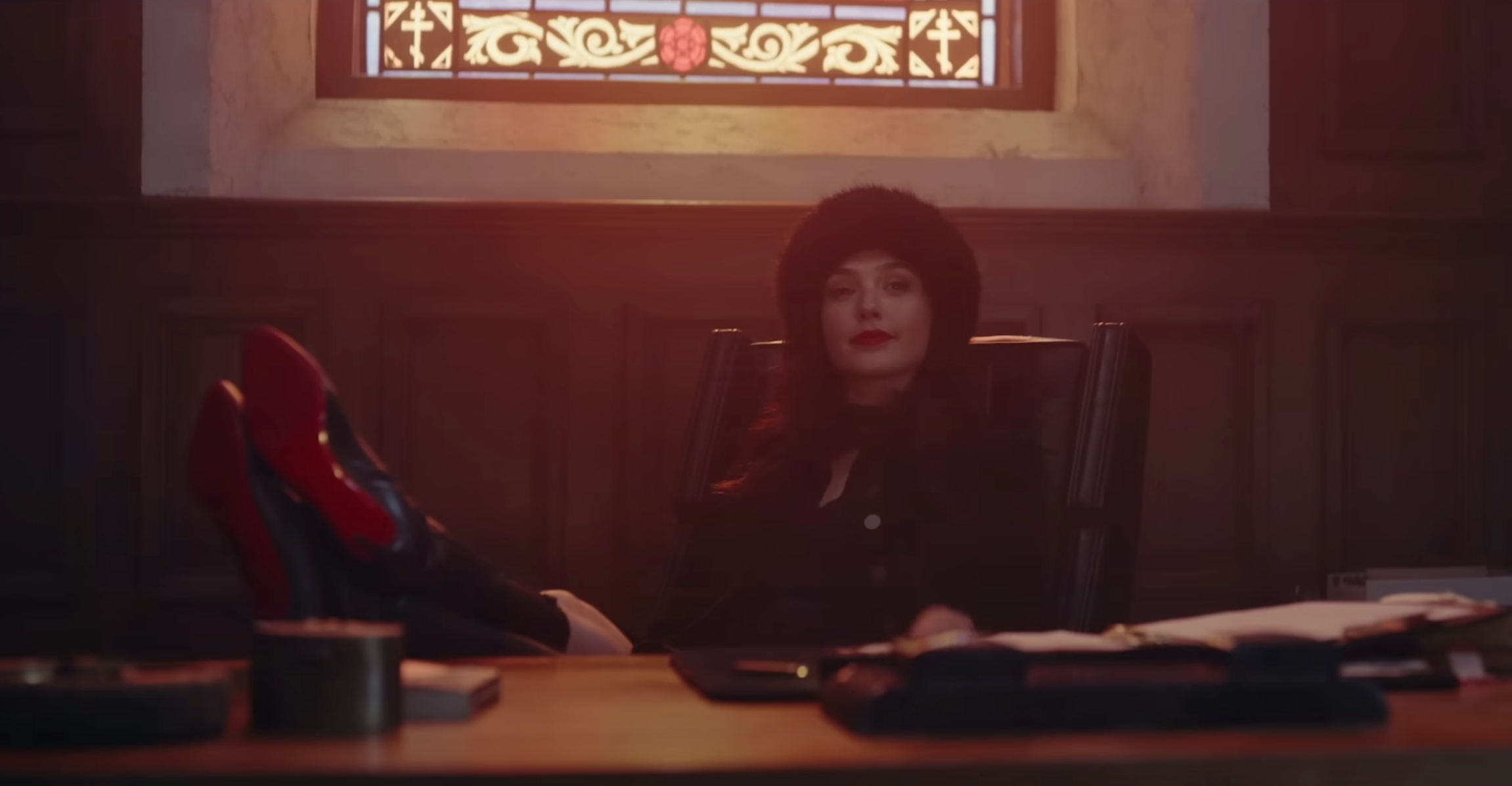 Red Notice 2 Update Given by Gal Gadot, Script Finished