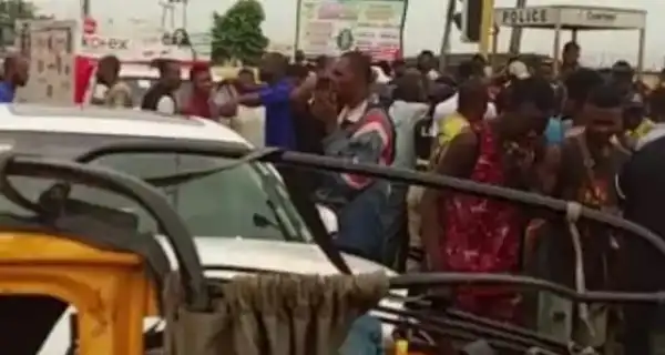 Man Apprehended With Over 100 Used Diapers, Cash At Lagos Accident Scene