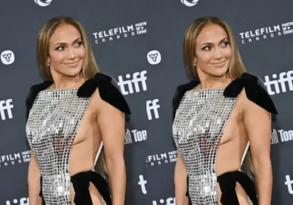 Singer Jennifer Lopez makes her first public appearance since Ben Affleck divorce filing