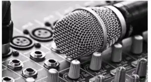 De JazzMiQDeep, Phami – Ngamabom (Vocal Spin) Ft. Cooper SA