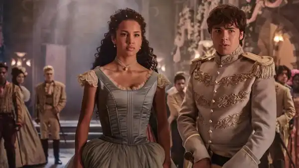 The School for Good and Evil Trailer: Choose Your Side