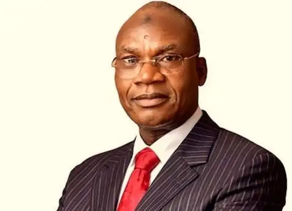 FG raises junior lecturers’ salaries, to pay arrears January