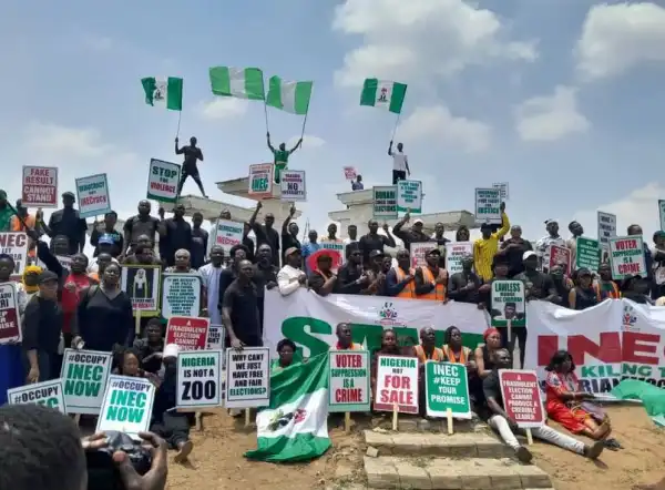 Protesters Ground Abuja, Demand Interim Govt, Fresh Polls