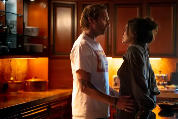 Veronica Mars’ Ryan Hansen Controls Rainey Qualley in Off the Record Trailer