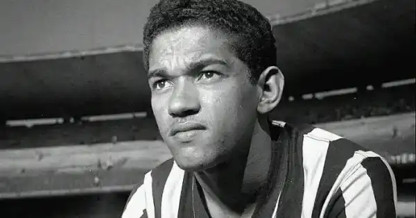 Biography & Career Of Garrincha