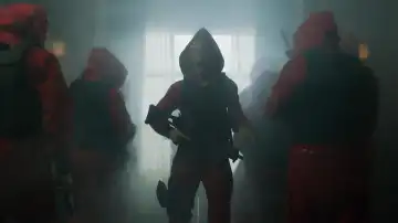 Money Heist S03 E05 - Bum, bum, ciao (English Version)