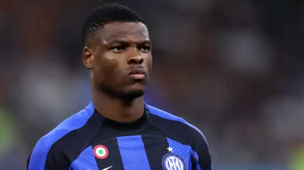 Denzel Dumfries discusses Chelsea & Man Utd interest