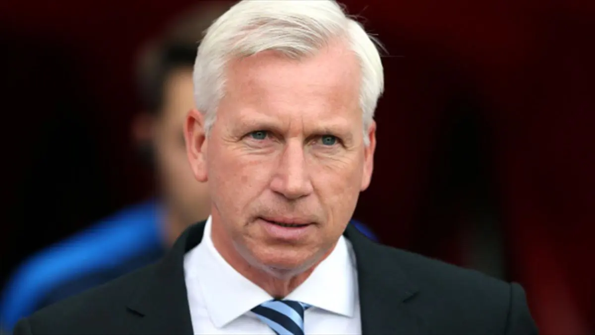 EPL: Alan Pardew predicts top team that could be relegated next season
