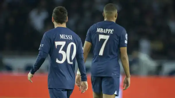 Mauricio Pochettino explains difference between Lionel Messi & Kylian Mbappe