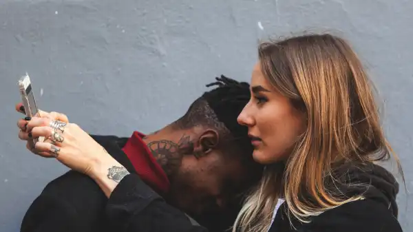 3 Simple Signs of a Strong and Healthy Relationship