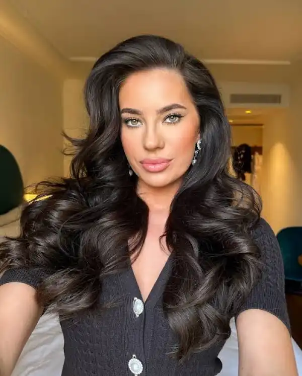 Biography & Career Of Laura Badura