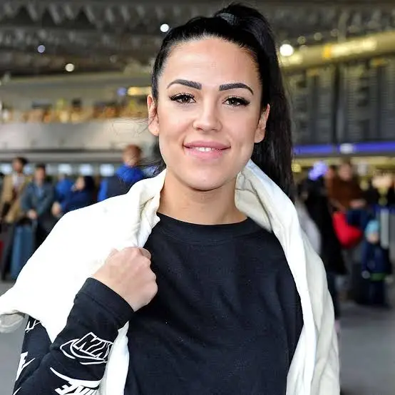 Biography & Career Of Elena Miras