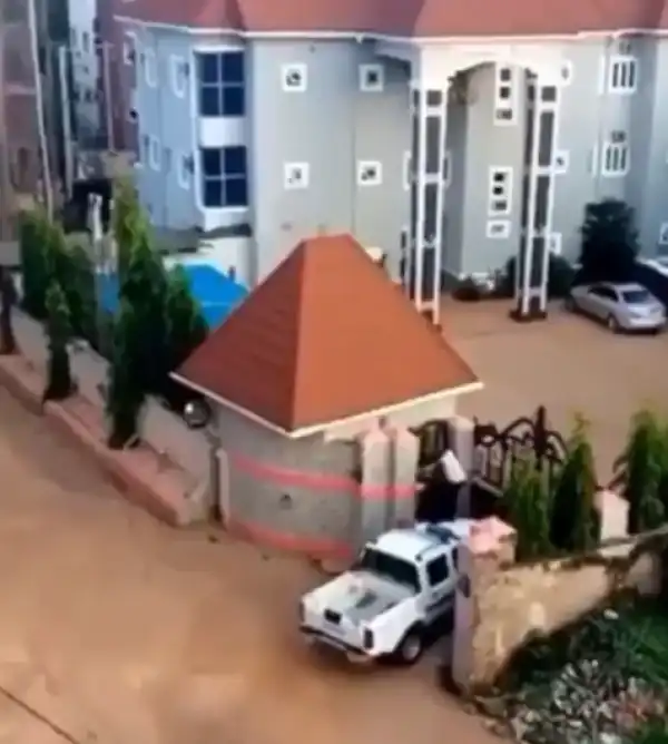 Alleged DPO scales a hotel fence to escape from a mob (video)