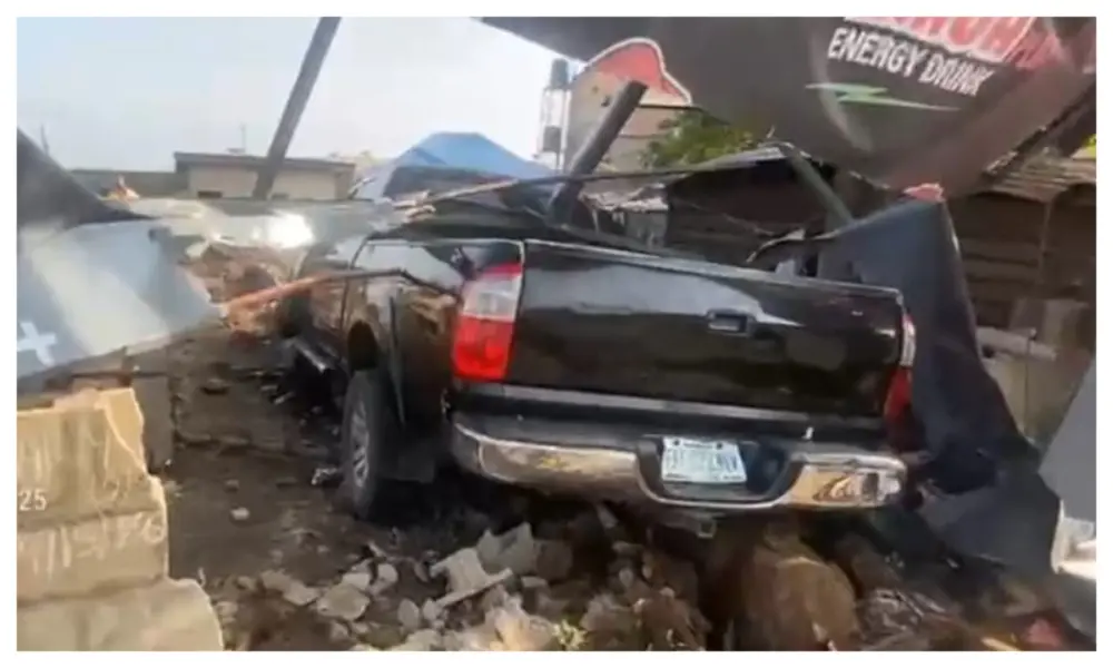 Speeding vehicle crashes, kills pedestrian in Lagos