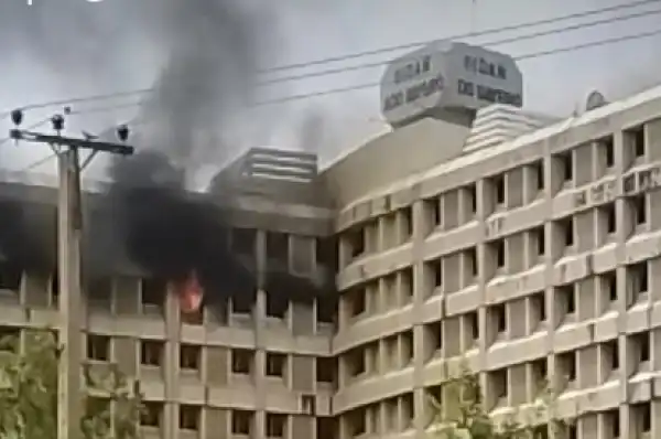 Fire engulfs building at Northwest University, Kano
