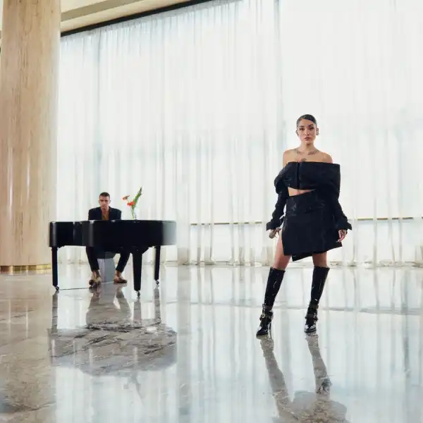 Maria Becerra – DESAFIANDO EL DESTINO (Live Version)