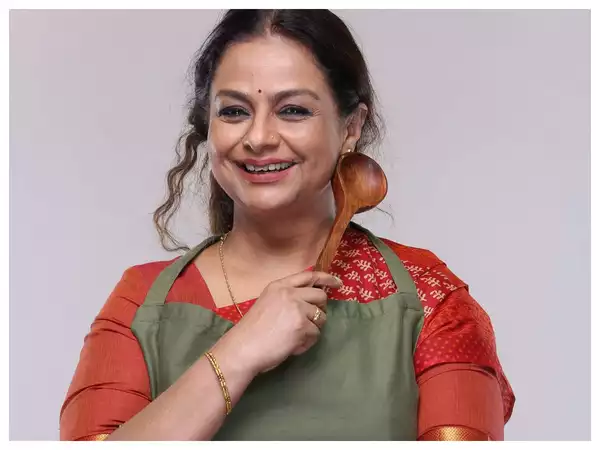 Biography & Net Worth Of Neelima Azeem