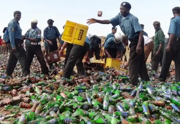 Kano Hisbah Seizes Trailer Loaded With 8,400 Bottles Of Beer, Arrests Driver