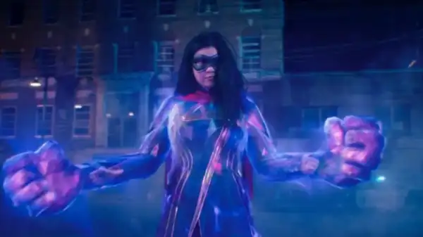 Scream VI Poster Shows Ghostface’s Festive Side in NYC