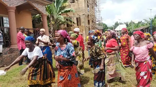 77 years land tussle ends in Abia community as court officials execute writ of possession