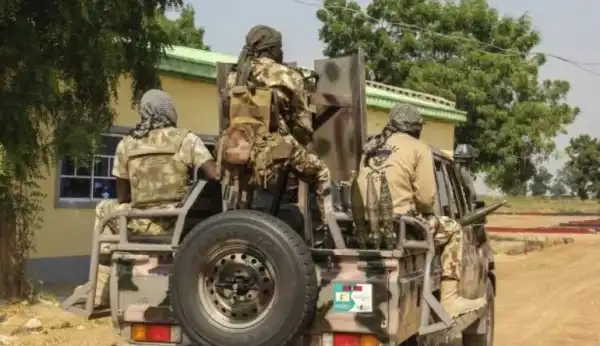 Nigerian Army Nabs 12 Rail Track Vandals, Rejects N5m Bribe In Nasarawa State