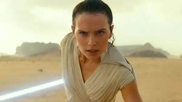 Star Wars: Daisy Ridley on Rey Movie’s Filming & Kathleen Kennedy’s Involvement