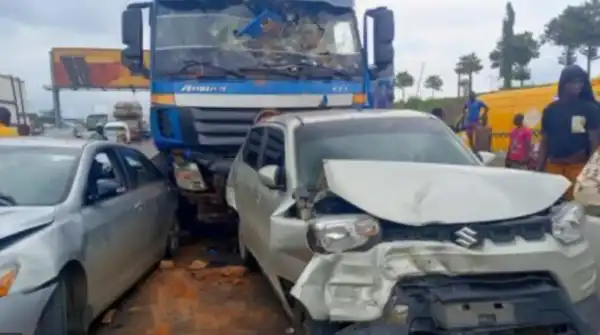 Tanker Crushes Hawker To Death In Lagos
