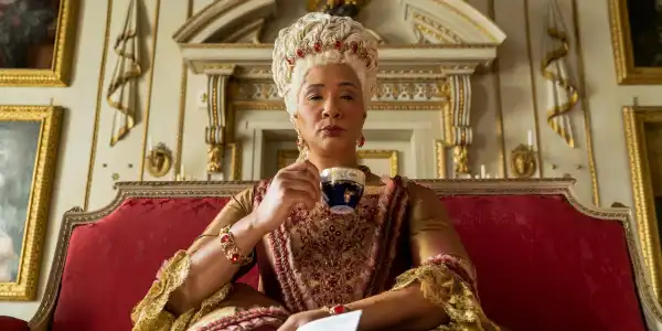 Bridgerton Star Wants Season 2 Team Up To Take Down Lady Whistledown