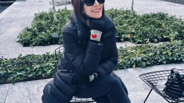 Biography & Career Of Hilary Farr