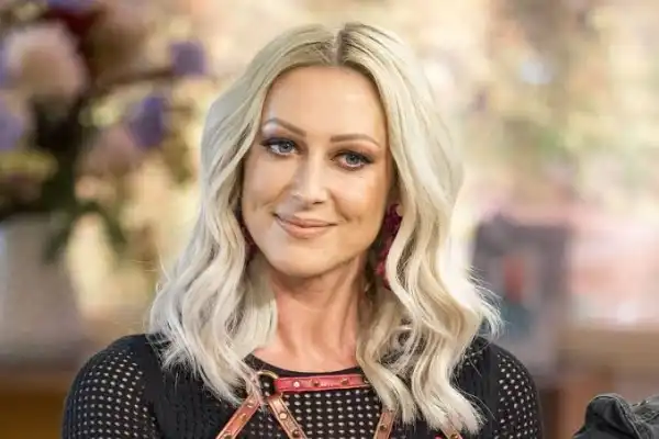 Biography & Career Of Faye Tozer