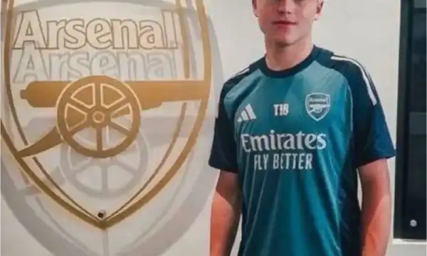 Transfer: Arsenal officially sign Phoenix Blayney