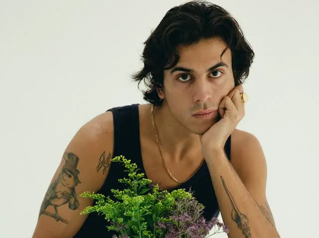 Age & Career of Léo Walk