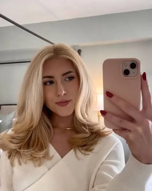 Biography & Career Of Emily Claire Evans