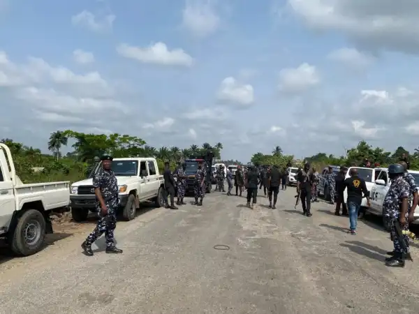 Police begin manhunt for armed robbery suspects who attacked travellers in Imo