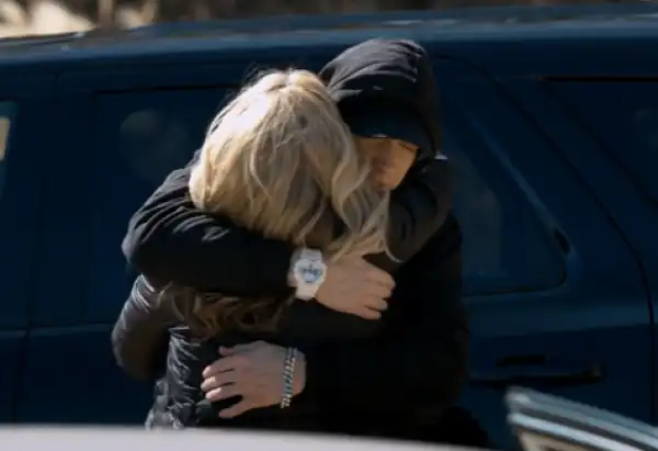 [DOWNLOAD VIDEO + AUDIO] Eminem Feat. Nate Ruess – Headlights