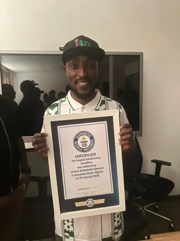 Nigerian barber Aiyenuro sets Guinness World Record