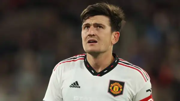Donny van de Beek praises Harry Maguire after Man Utd captain booed in friendly