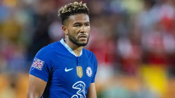 Reece James signs new Chelsea contract