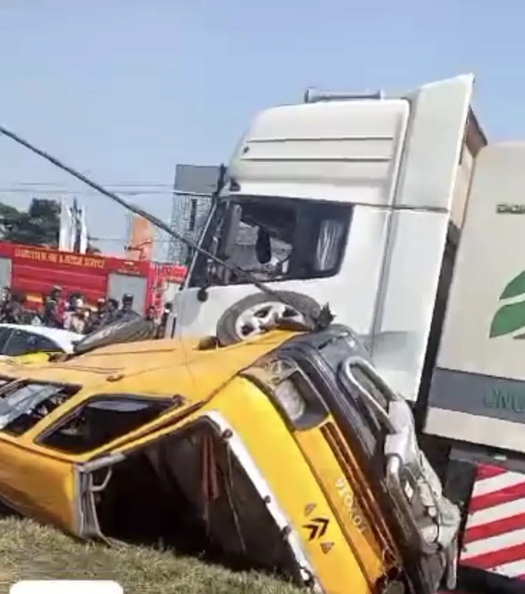 One dead, two injured as bus collides with truck in Ikorodu, Lagos