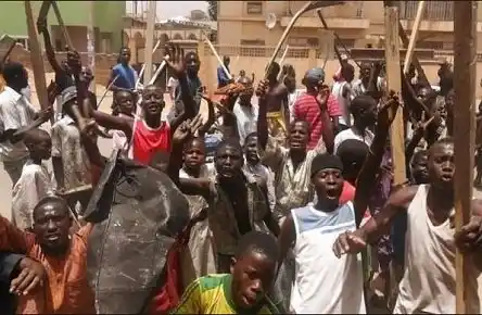 Ekiti Mob Kills Carpenter Mistaken For Armed Robber