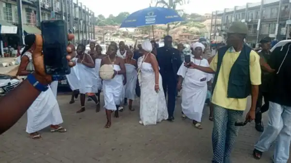 Traditional worshippers hold spiritual rites for release of abducted Oyo pupils, teachers