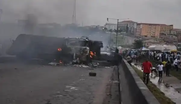 One Perish As Tanker Overturns, Spills Content On Otedola Bridge