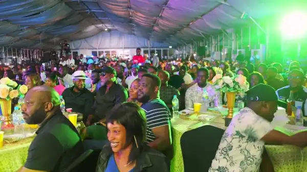 Mr Macaroni , Brainjotter , Broda shaggi , Nasboi , Funnybross full perfomance at Sabinus Live In PH (Video)